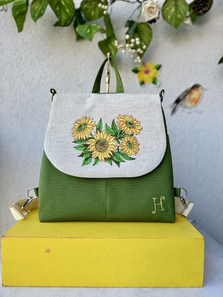 Yeşil Ayçiçek Nakışlı Sırt Çantası