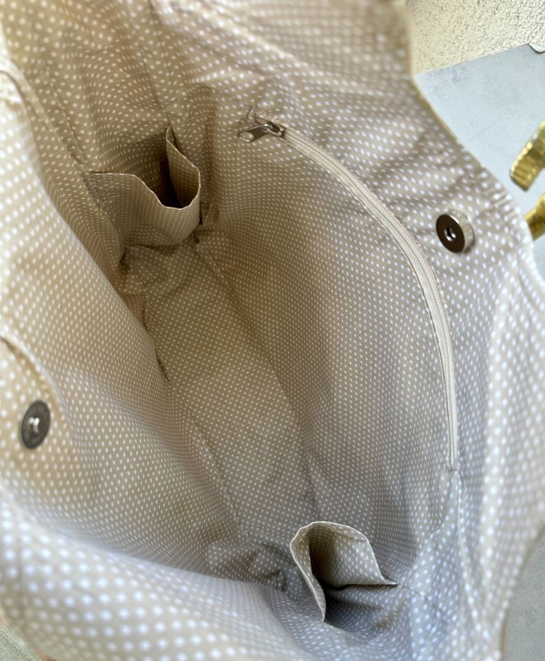 Krem Kedili - Notalı Nakışlı Omuz Çantası