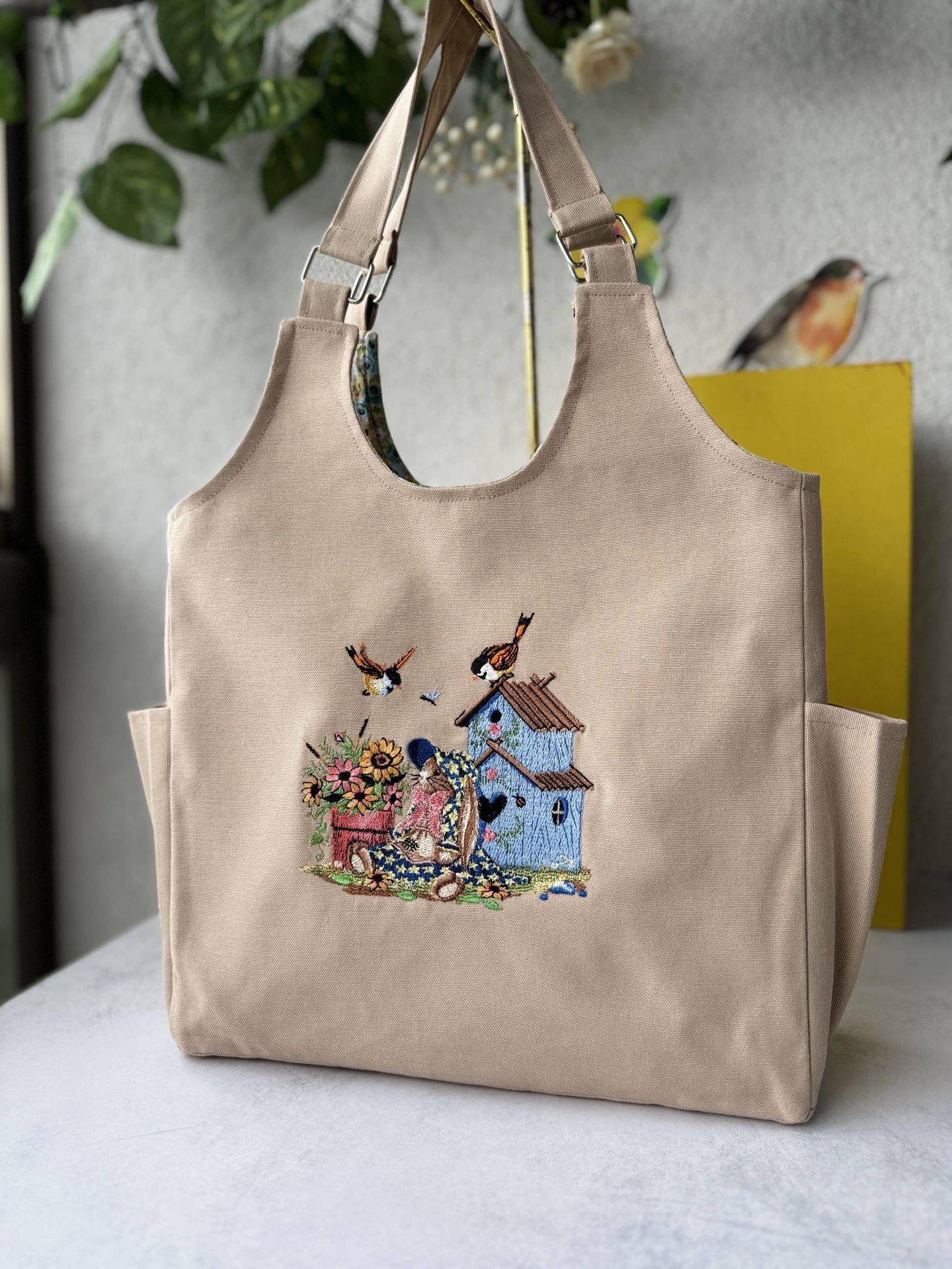 Krem Kuş Evi 2  Nakışlı Omuz Çantası