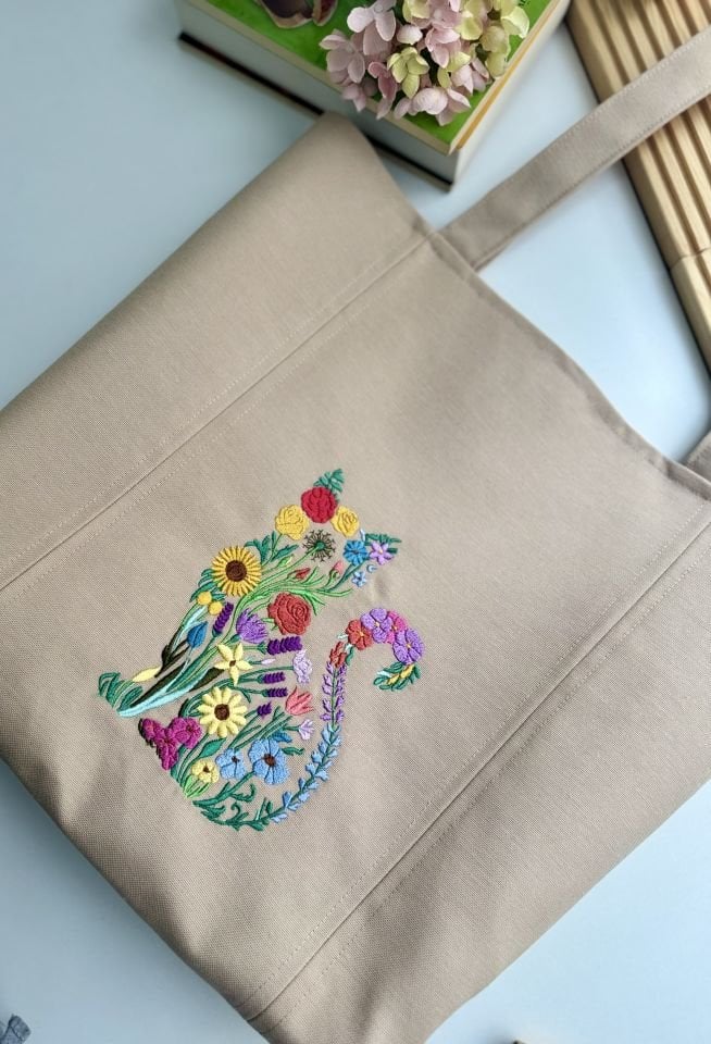 Krem Pop-up Çiçekli Kedi Nakışlı Omuz Çantası