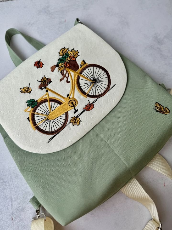 Su Yeşili Bisiklet Nakışlı Sırt Çantası