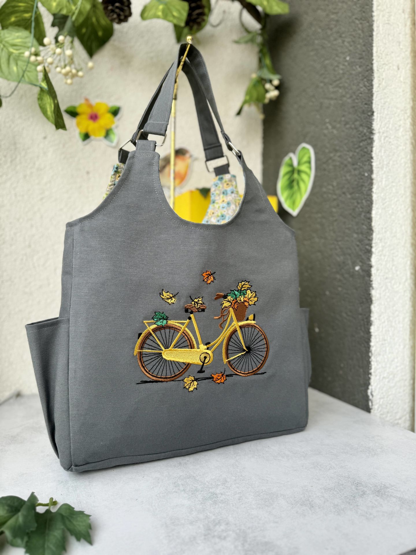 Antrasit Bisiklet Nakışlı Omuz Çantası