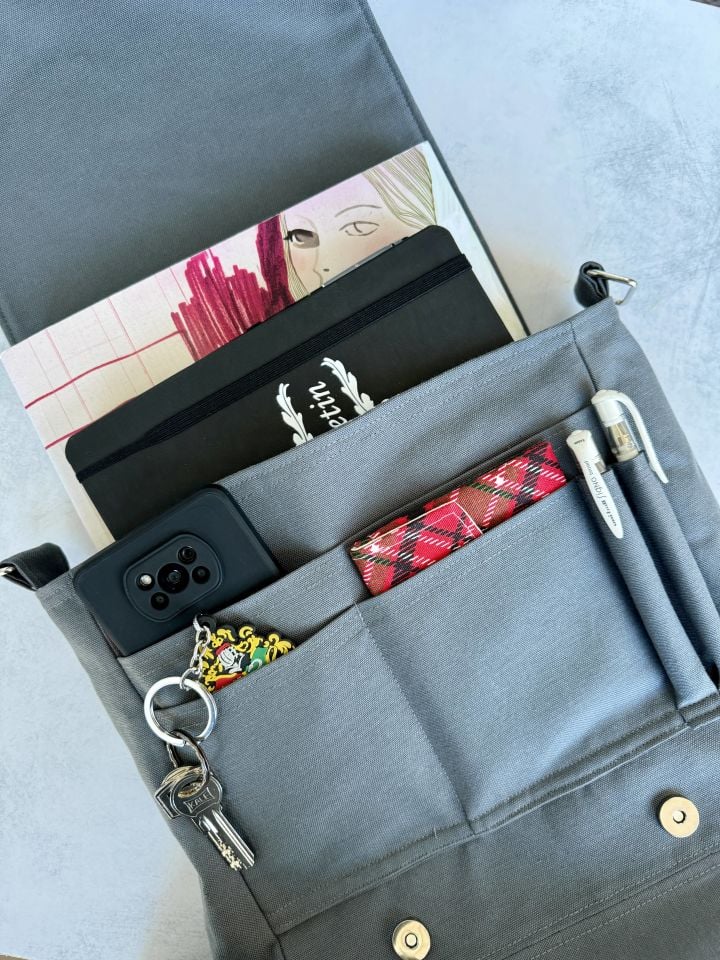 Antrasit Sol Anahtar Nakışlı 13 İnç Laptop Çantası