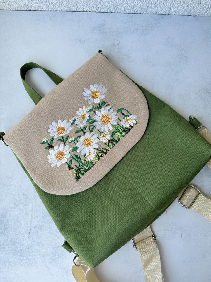 Yeşil Papatya Nakışlı Sırt Çantası