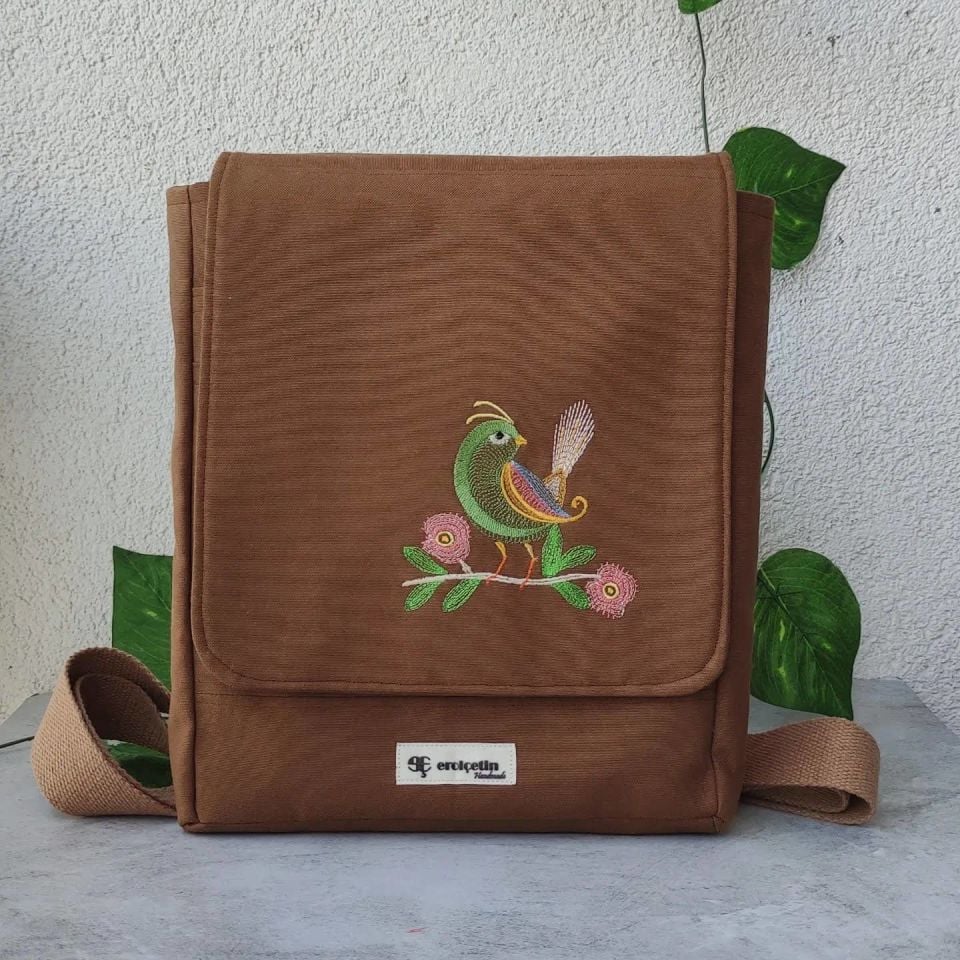 Kahverengi Kuşlu 13 İnç Laptop Çantası