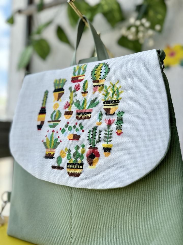 Yeşil Kaktüs Bahçesi Kanaviçe İşlemeli Sırt Çantası