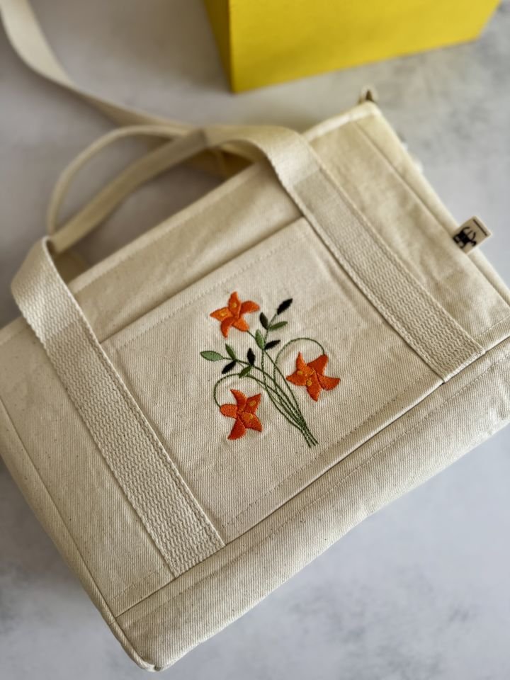 Krem Kardelen Nakışlı Omuz Çantası