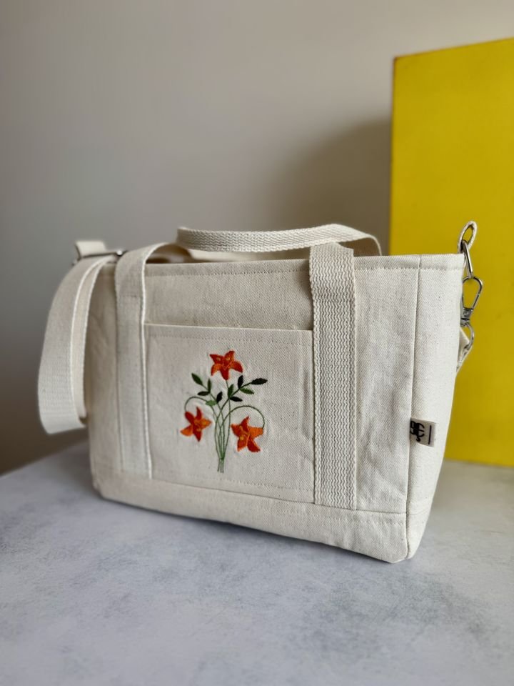 Krem Kardelen Nakışlı Omuz Çantası