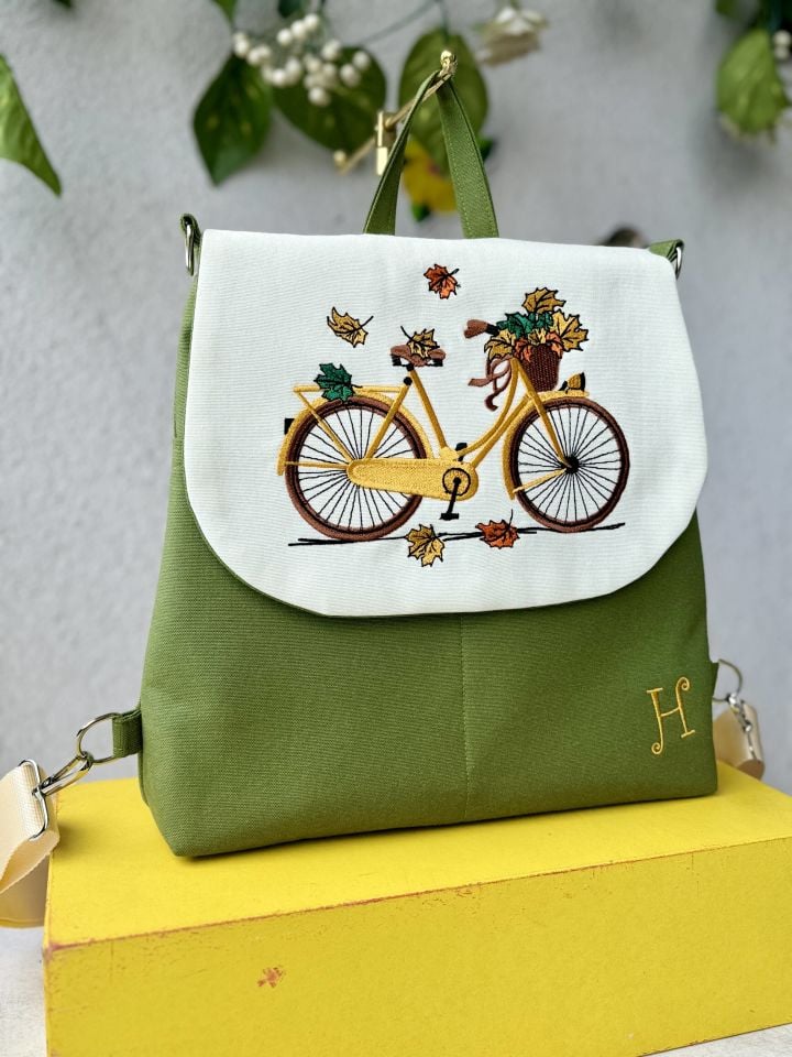Yeşil Bisiklet Nakışlı Sırt Çantası