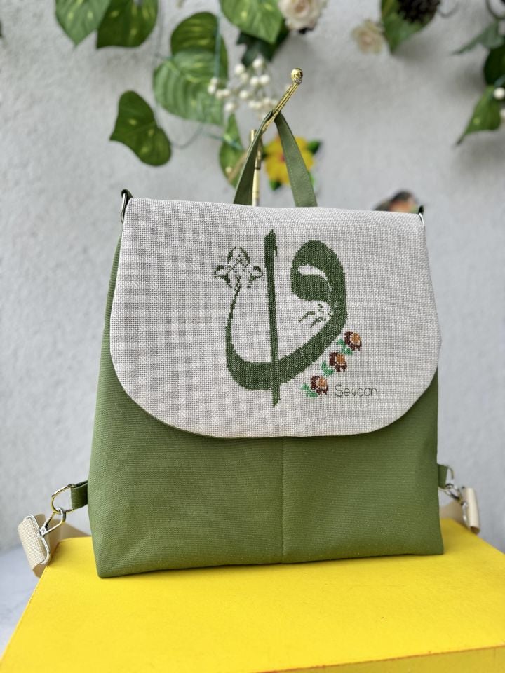 Yeşil Vav Elif Kanaviçe İşlemeli Sırt Çantası