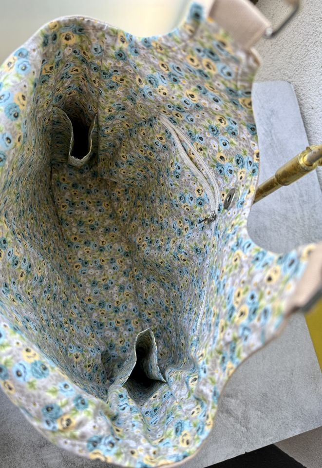 Krem Bisiklet Nakışlı Omuz Çantası