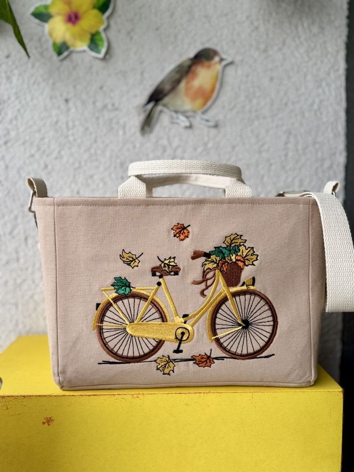 Krem Bisiklet Nakışlı Mini Omuz Çantası