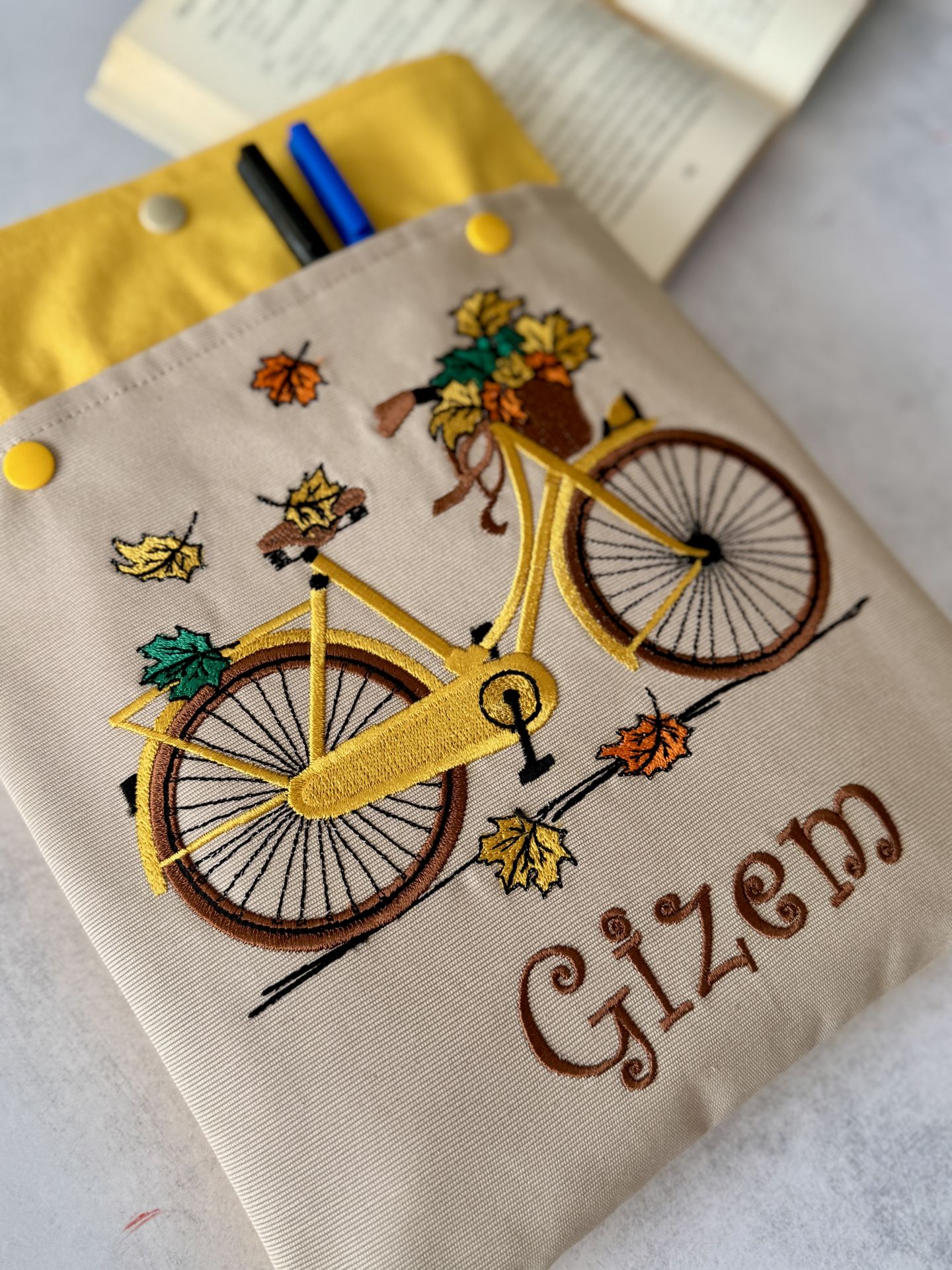 Bisiklet Nakışlı Kitap / Tablet Kılıfı