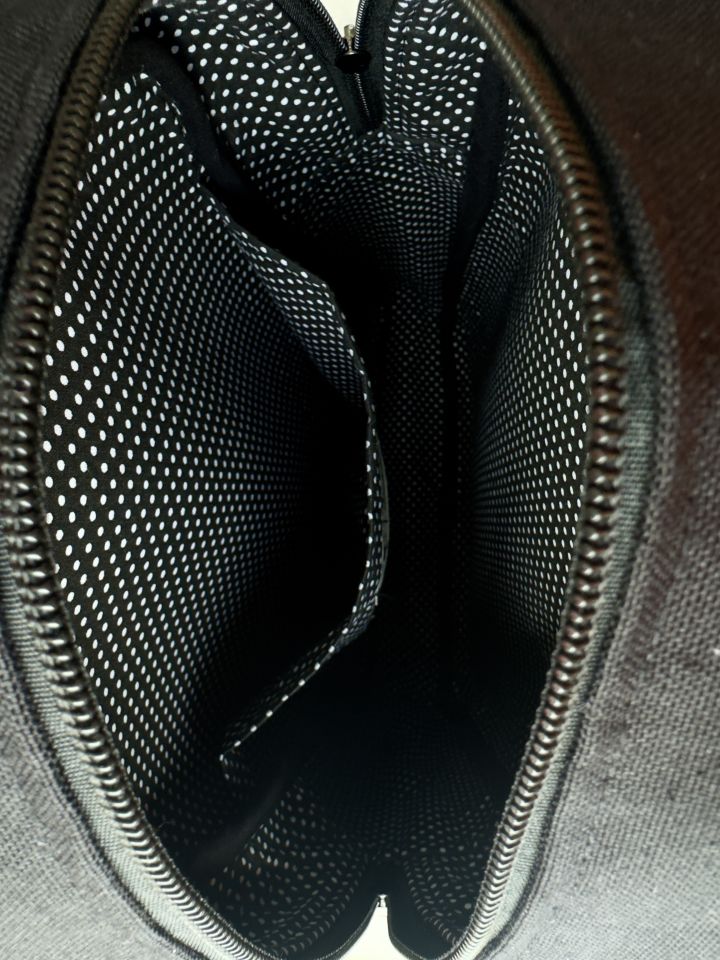 Rose Serisi Siyah Bisiklet Nakışlı Sırt Çantası