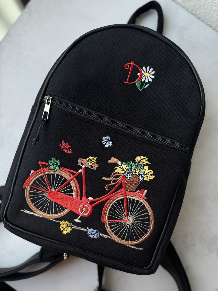 Rose Serisi Siyah Bisiklet Nakışlı Sırt Çantası