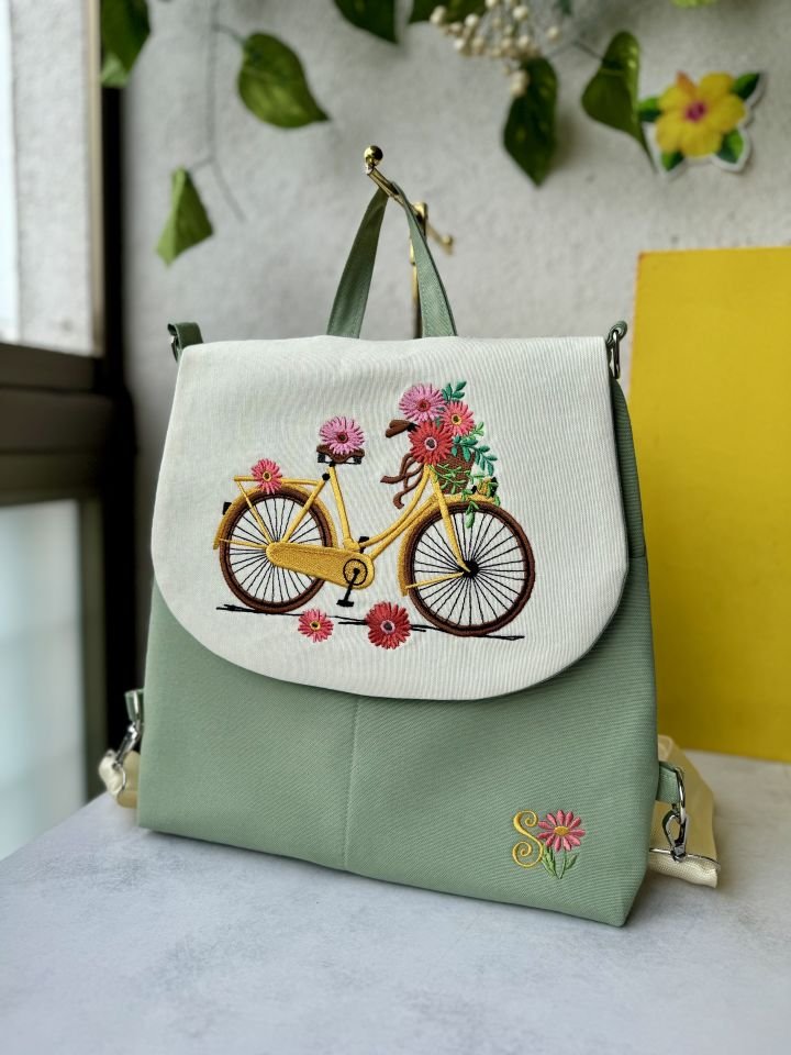 Su Yeşili Bisikletli Yaz Bahçesi Nakışlı Sırt Çantası