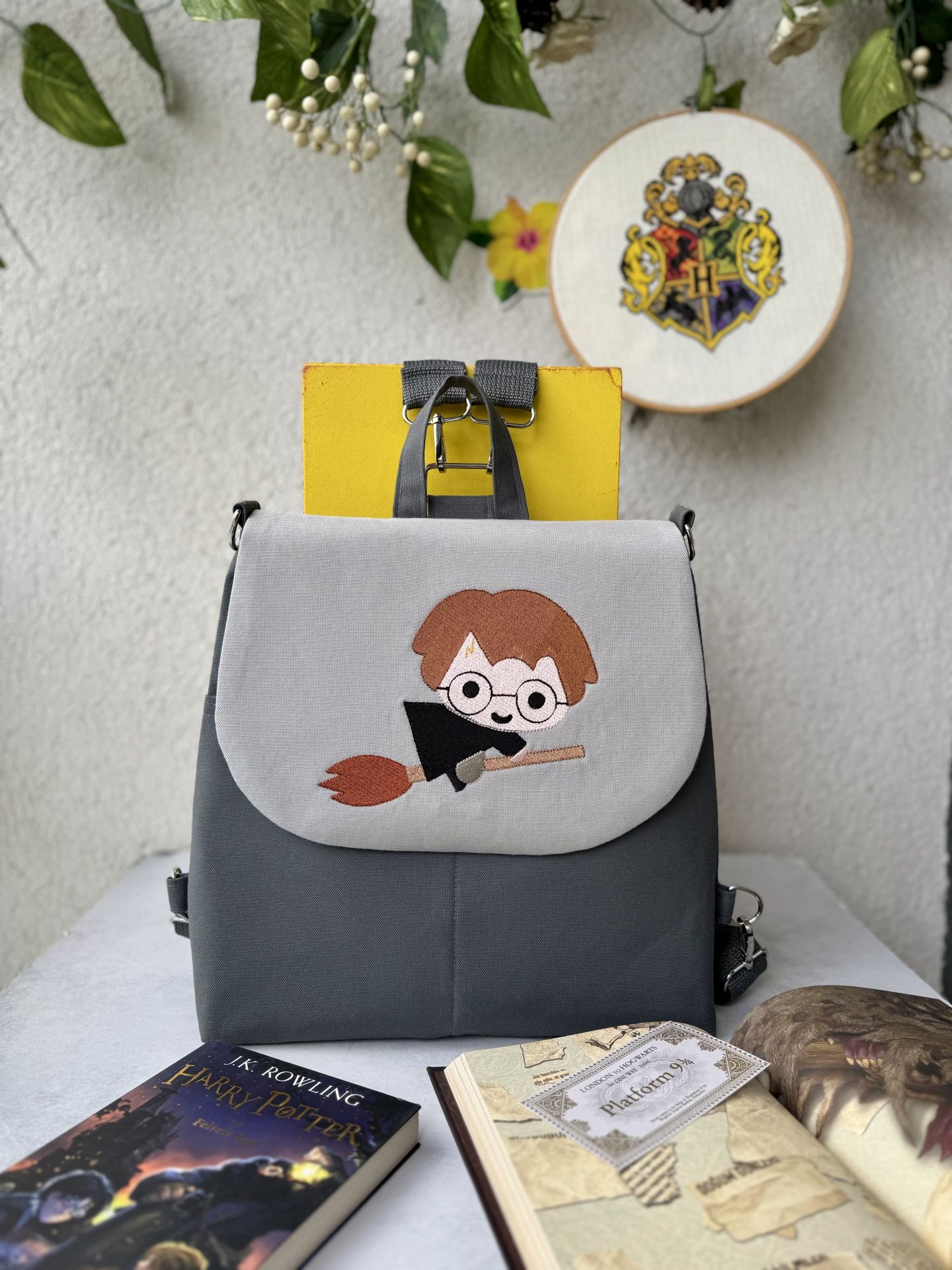Antrasit Harry Potter Nakışlı Sırt Çantası