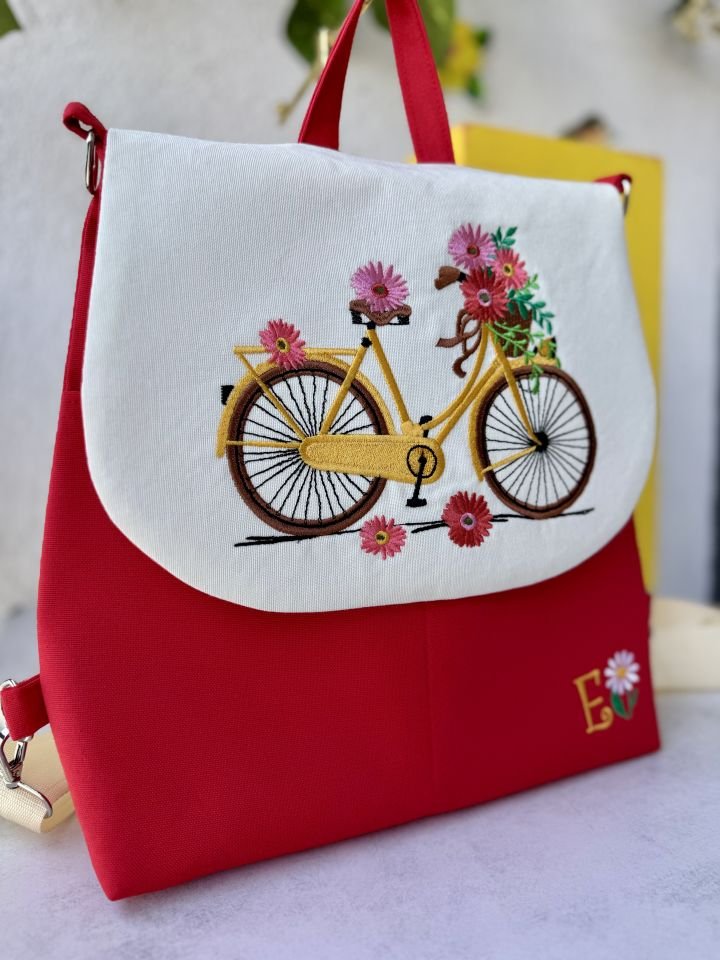 Kırmızı Bisikletli Yaz Bahçesi Nakışlı Sırt Çantası