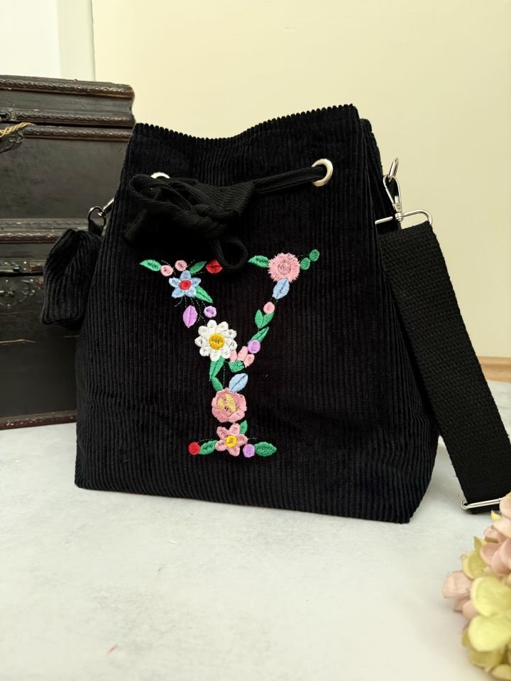 Grace Serisi Siyah Fitilli Kadife Harfli Bucket Omuz Çantası