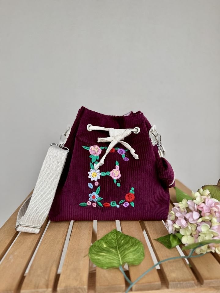 Grace Serisi Krem Fitilli Kadife Harfli Bucket Omuz Çantası