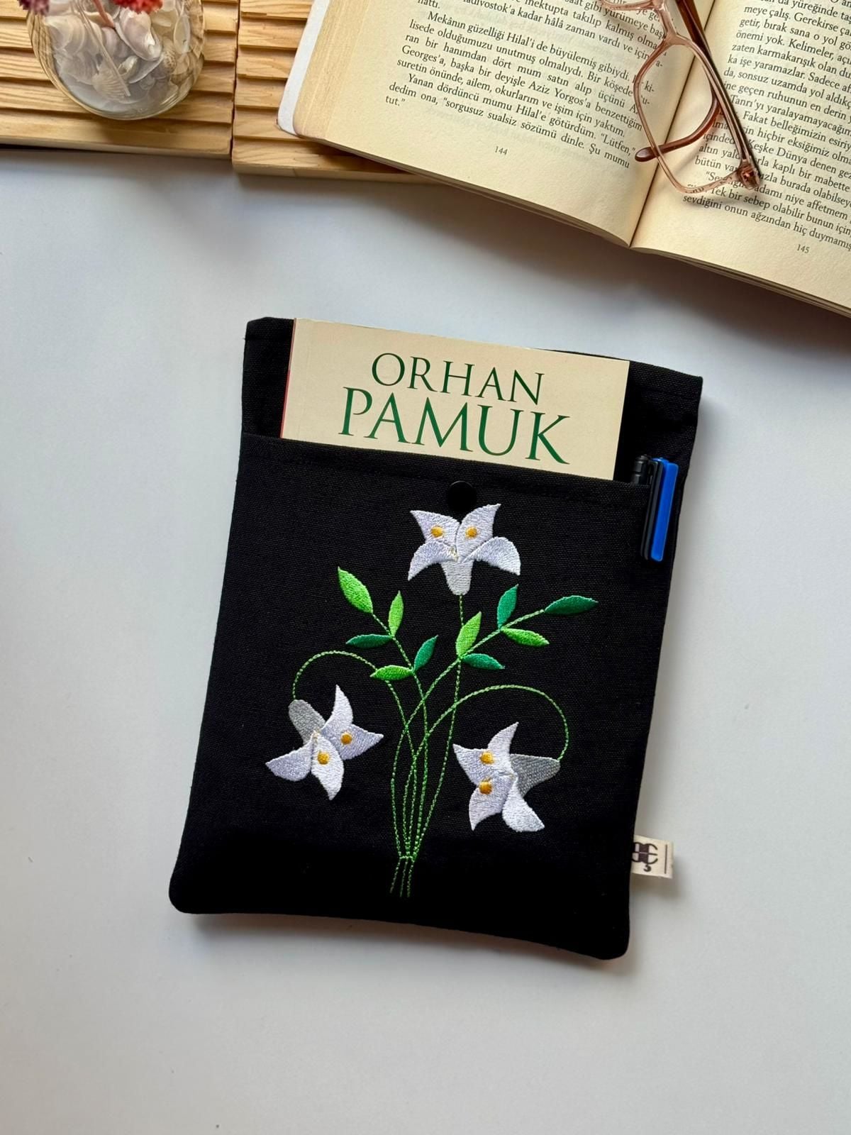 Kitap Kılıfı Siyah KArdelen