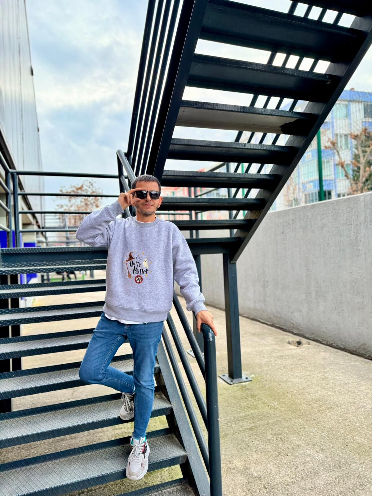 Oversize Nakışlı Sweatshırt