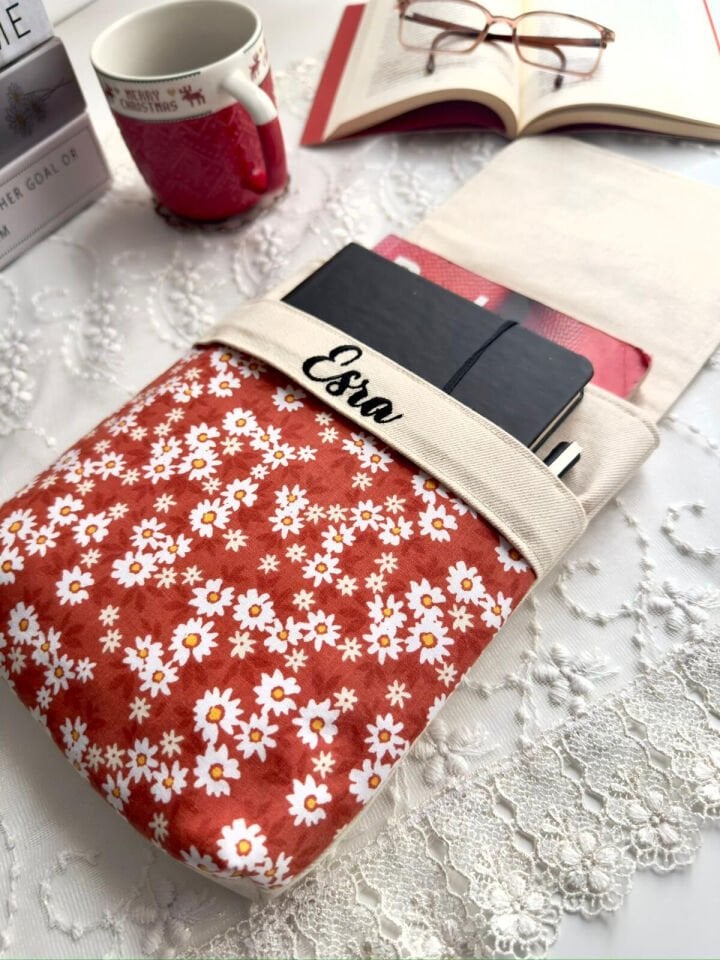 Kişiye Özel İsimli Kitap Kılıfı Kanvas Çiçek Desenli 20x22 cm