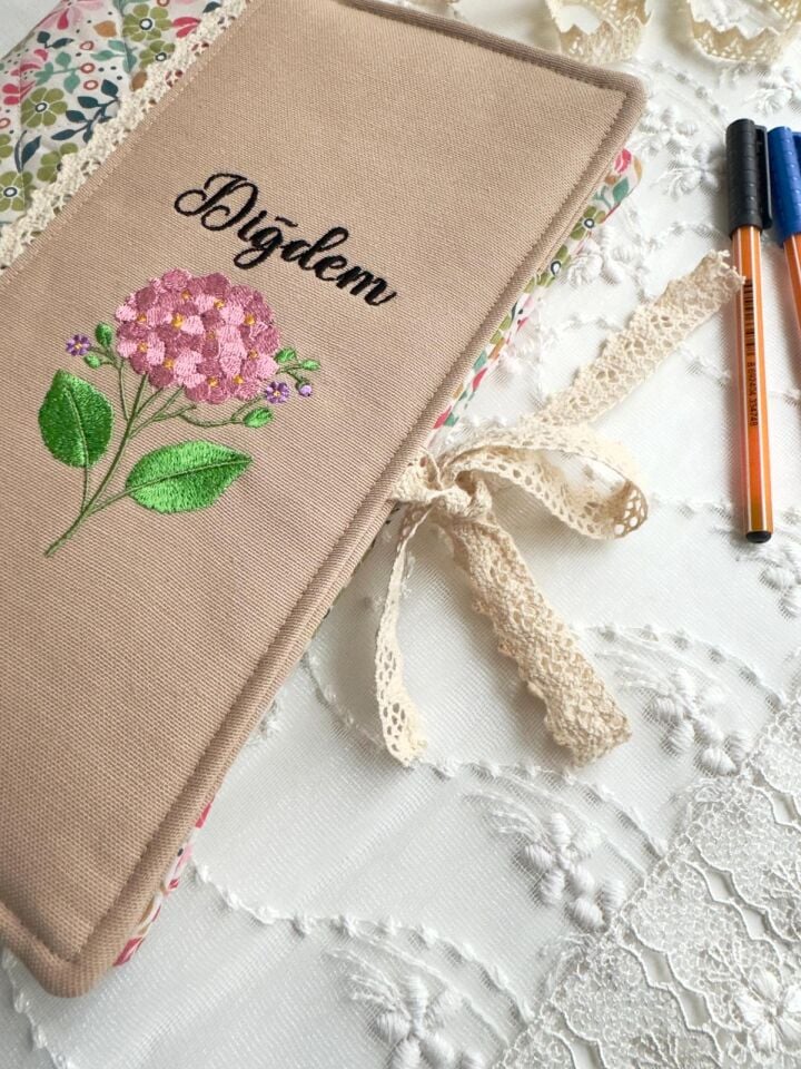 Krem Çiçekli Kişiye Özel Kitap Kılıfı Organizer