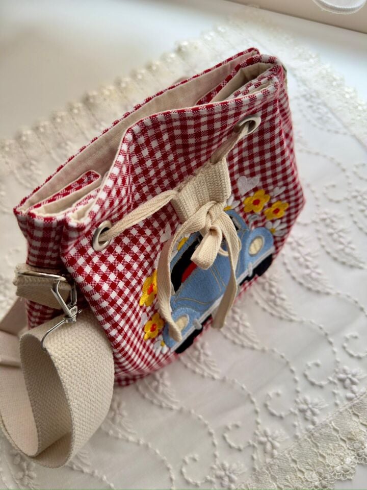 Kırmızı Ekose VosVos Nakışlı Bucket Omuz Çantası